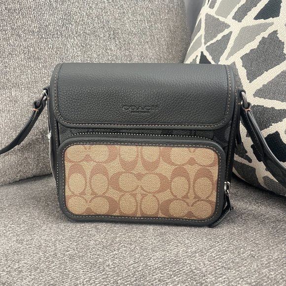 NWT Coach CC032 QBTUP Sullivan Flap Crossbody in Blocked Signature Canvas - Picture 1 of 15